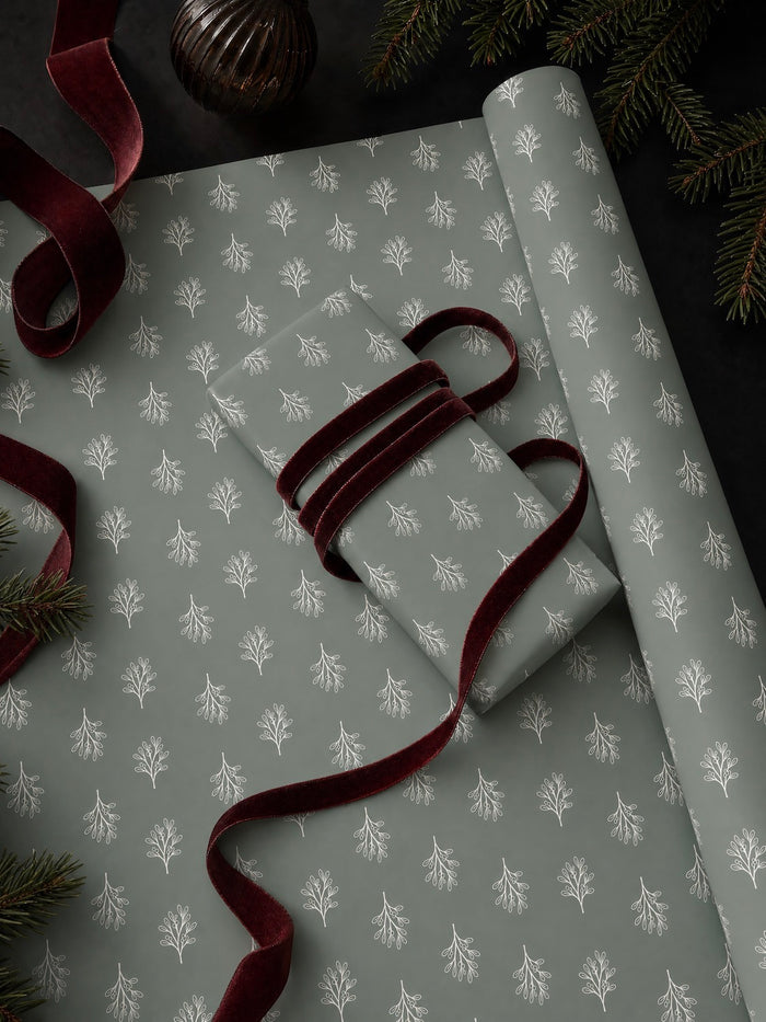10m Green Mistletoe Wrapping Paper
