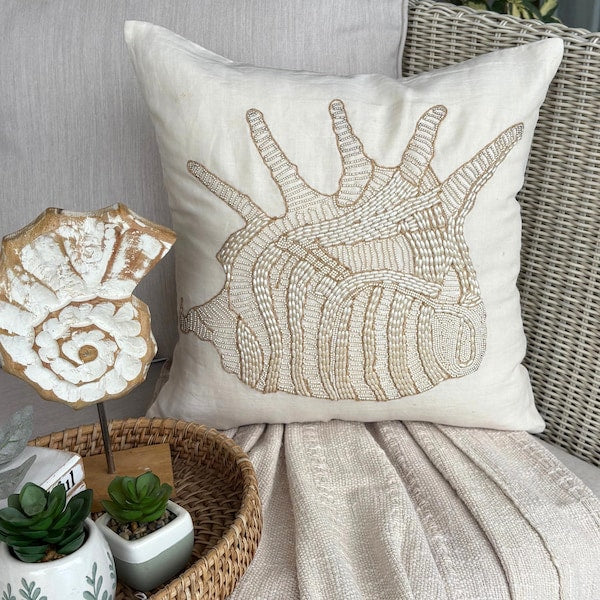 Royal Sea Shell / 12 x 12 inch