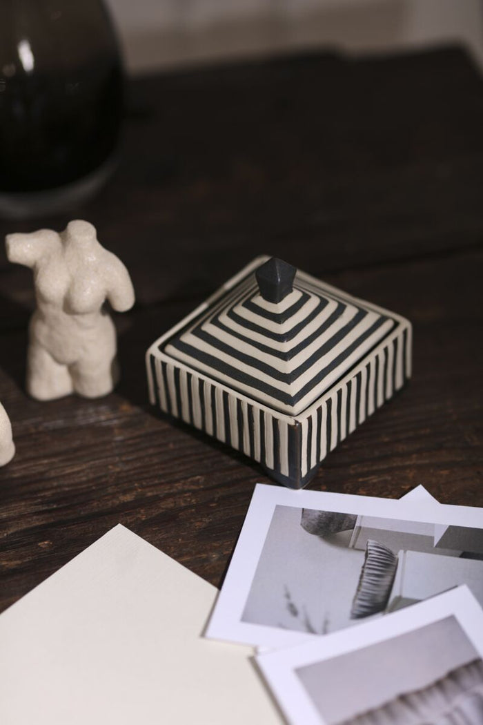 Black Banda Storage Box