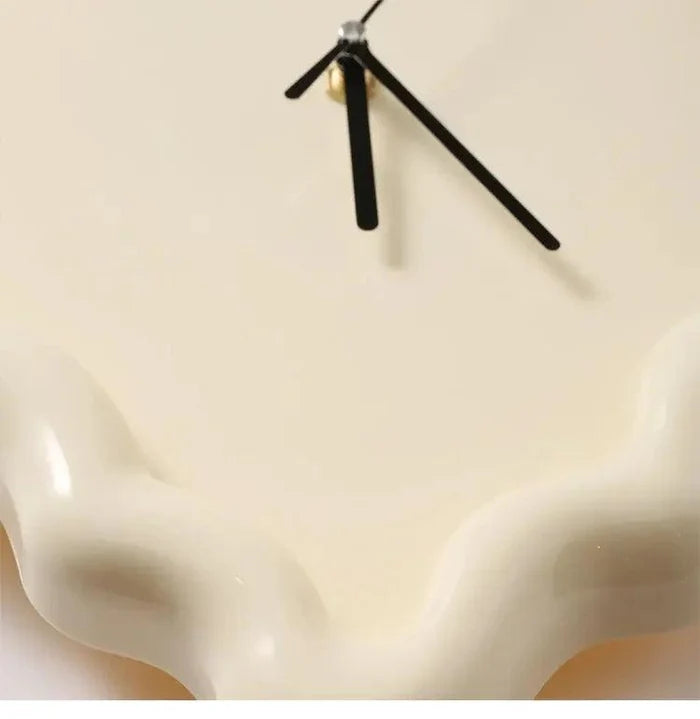 Cream Biscuit Clock _  cocobear