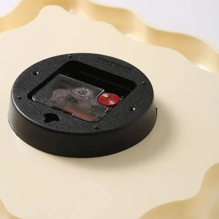 Cream Biscuit Clock _  cocobear