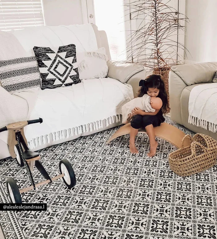 Flor De Lis Black & White Vinyl Mat