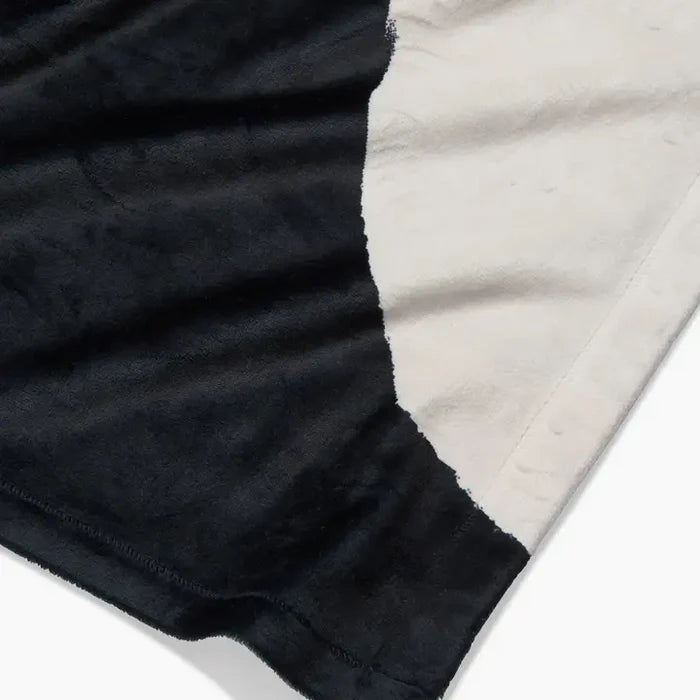 Geometry Lined Square Butter Blanket