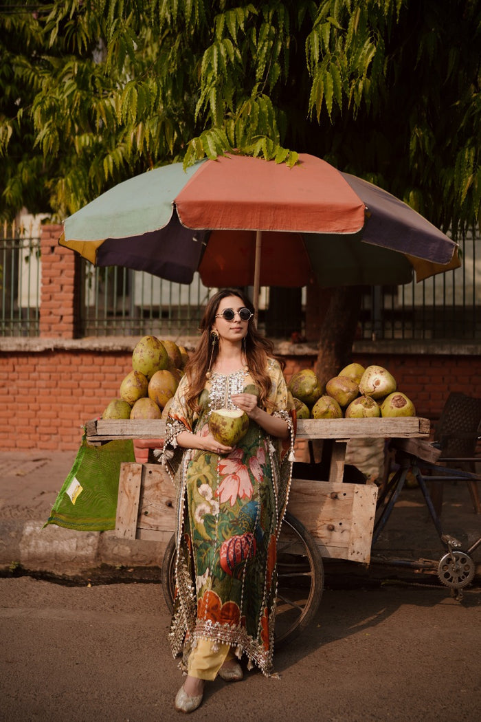 Street Side Nariyal Green Moroccan Silk Kaftan detail