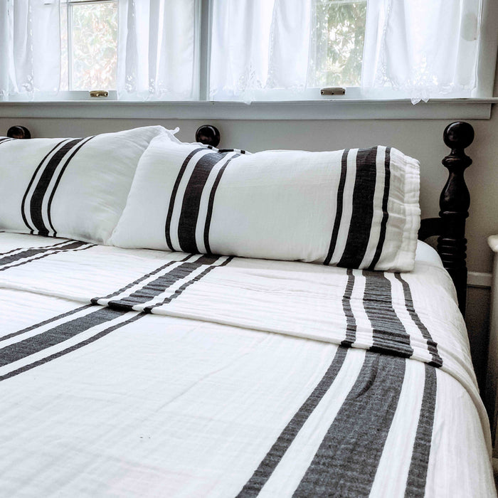 King Pillow Shams (Set of 2) - Retiring colors