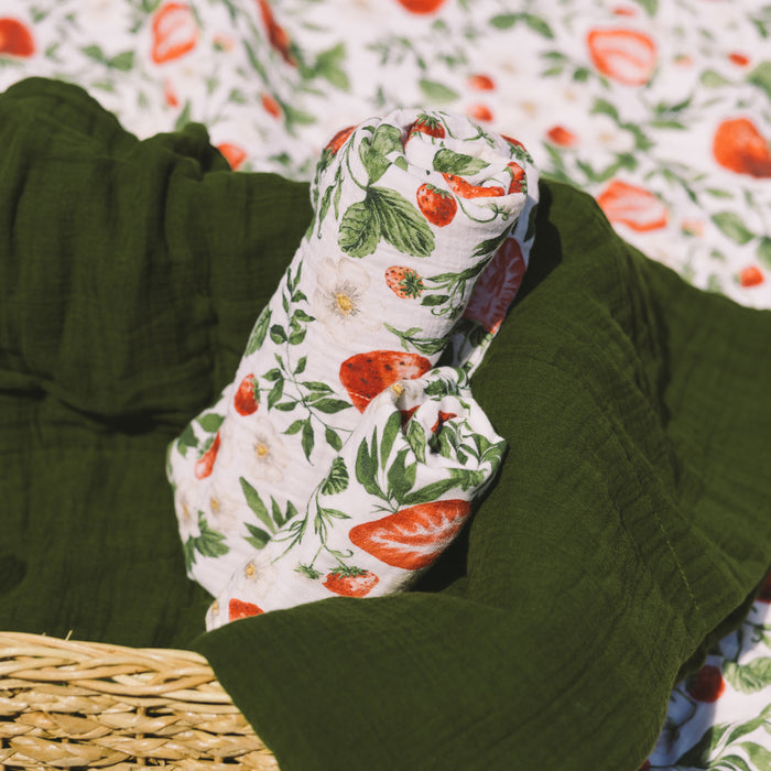 Muslin Cotton Wash Cloths (Set of 2) - Strawberry Fields