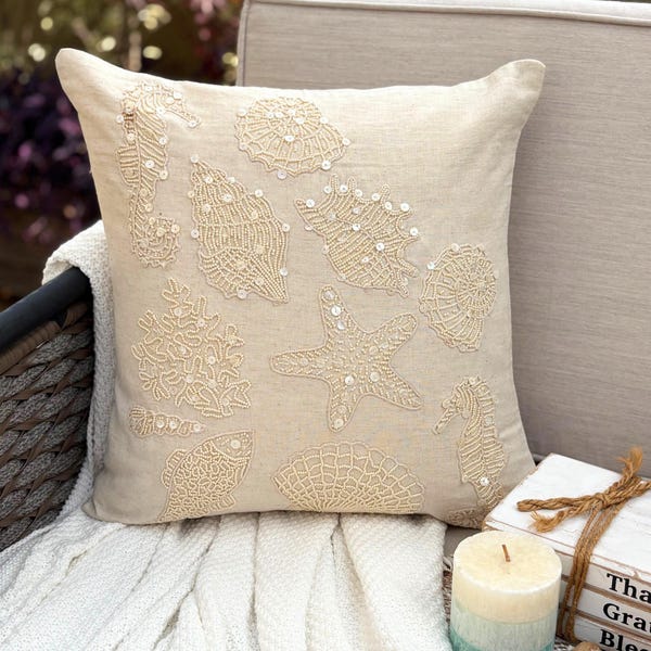 Pearly Sea Bed / 16 x 16 inch