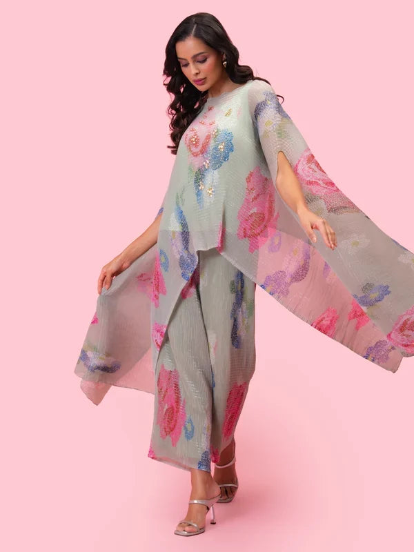 Elegant kaftan with matching pants
