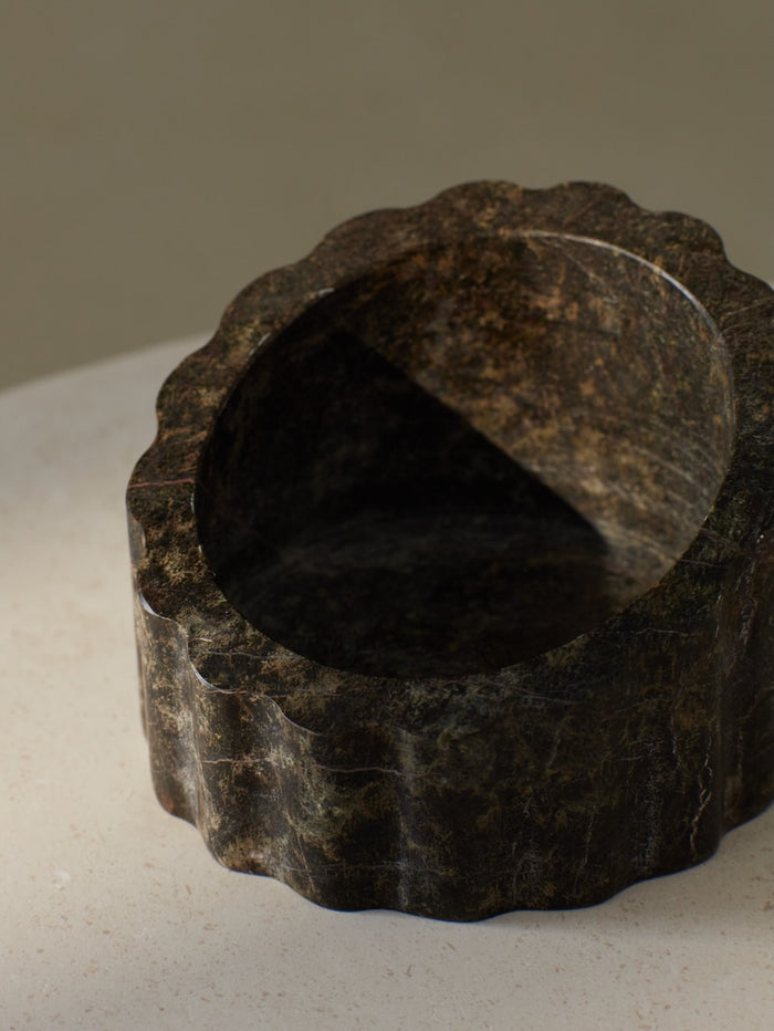 Ribbed Green Marble Holder