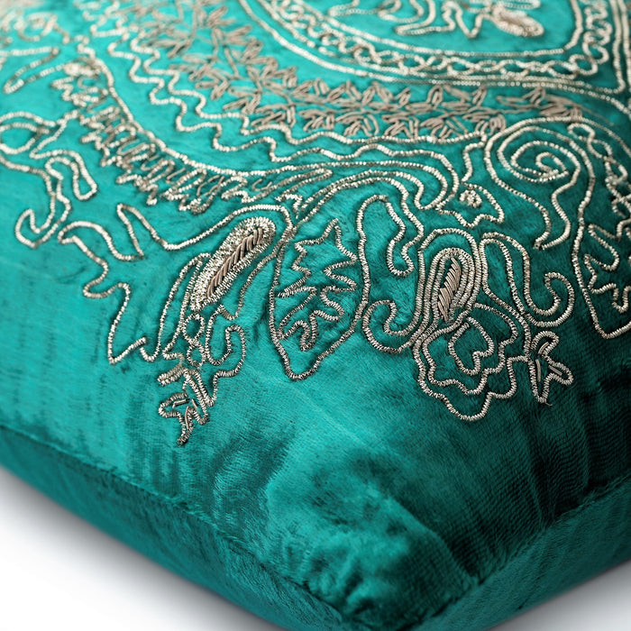 Royal Duke - Peacock Green Velvet Throw Pillow Cover