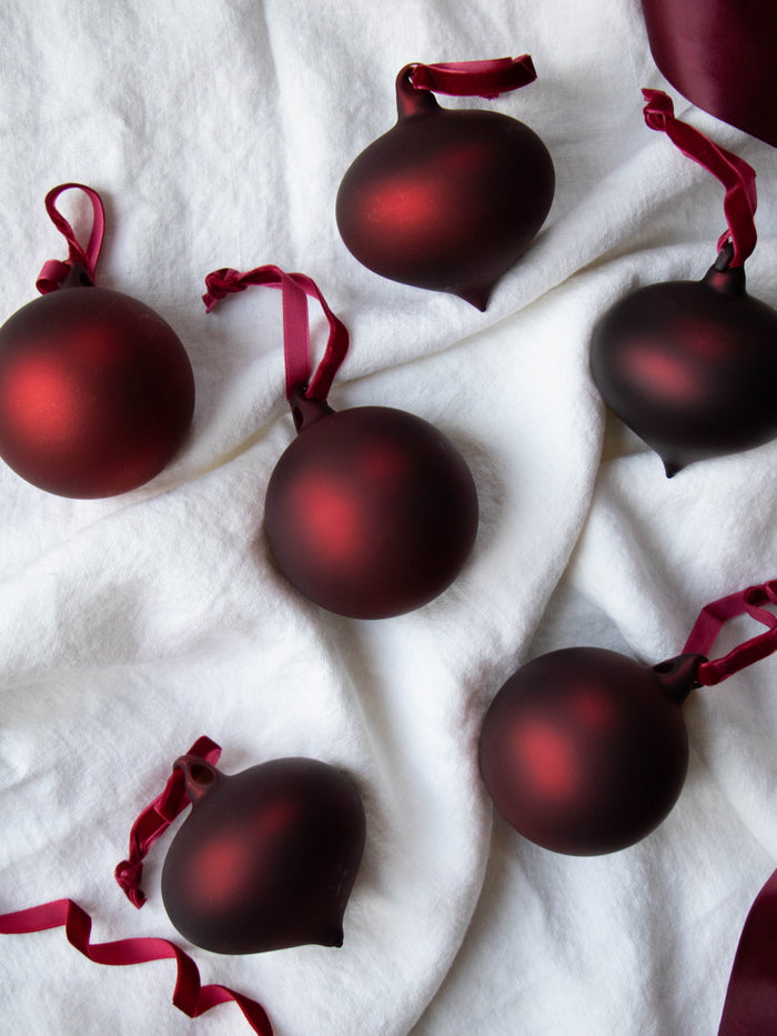 Set of 6 Frosted Burgundy Baubles