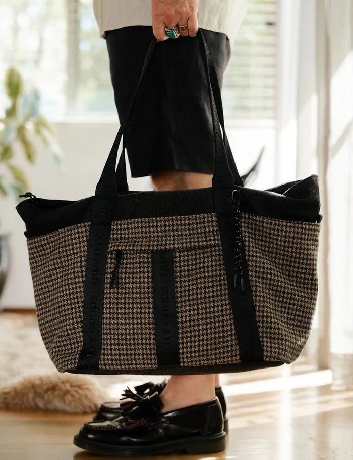 Simple | Jasper Houndstooth Weekender Bag | Charcoal/Tan - Suzie Anderson Home
