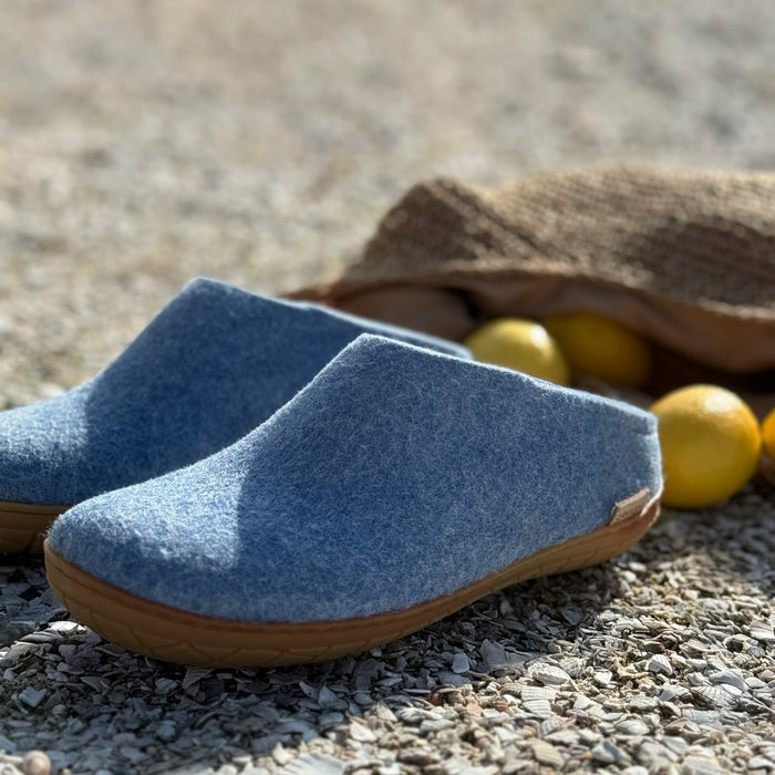 Slip-on with natural rubber sole - honey - Sky