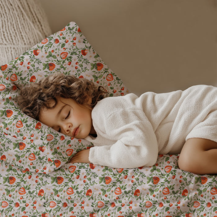 Toddler 365 Blanket - Strawberry Fields